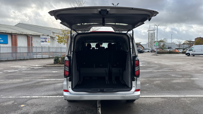 Ford Tourneo Custom 320 L2 Diesel Fwd 2.0 EcoBlue 136ps H1 Titanium 8 seater Auto